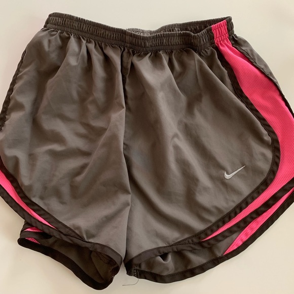 Nike shorts size small - Picture 1 of 2